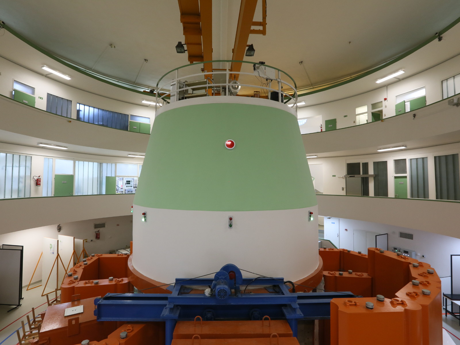 The Institute operates a small reactor facility, which is equipped with various laboratories. The Training Reactor, which started operation is 1971 and has 100 kW nominal thermal power, is the scene of numerous reactor and radiation related exercises for undergraduate and graduate students and serves as a neutron and gamma radiation source for research.